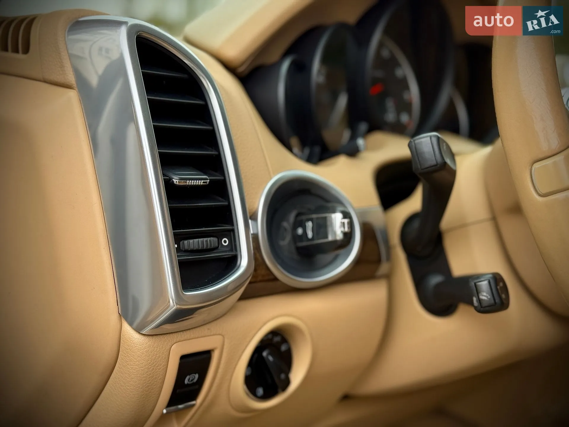 2012 Porsche Cayenne - мініатюра 20