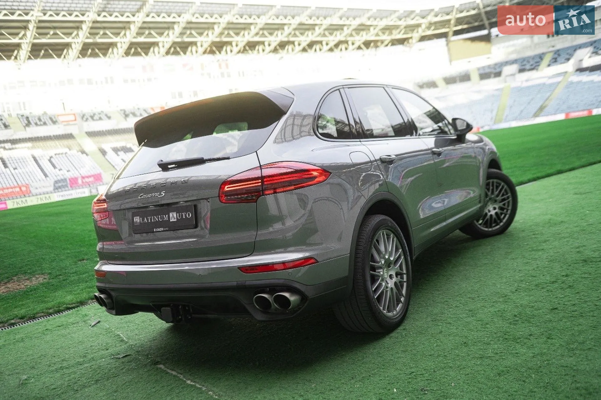 2016 Porsche Cayenne - мініатюра 17