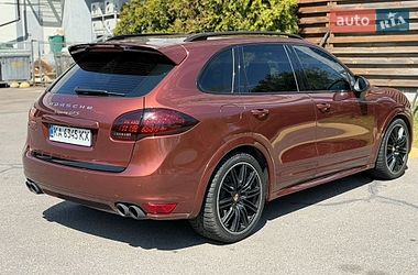 Внедорожник / Кроссовер Porsche Cayenne 2012 в Киеве