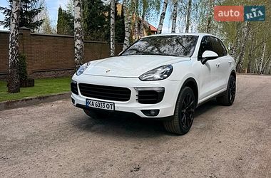 Внедорожник / Кроссовер Porsche Cayenne 2015 в Вышгороде