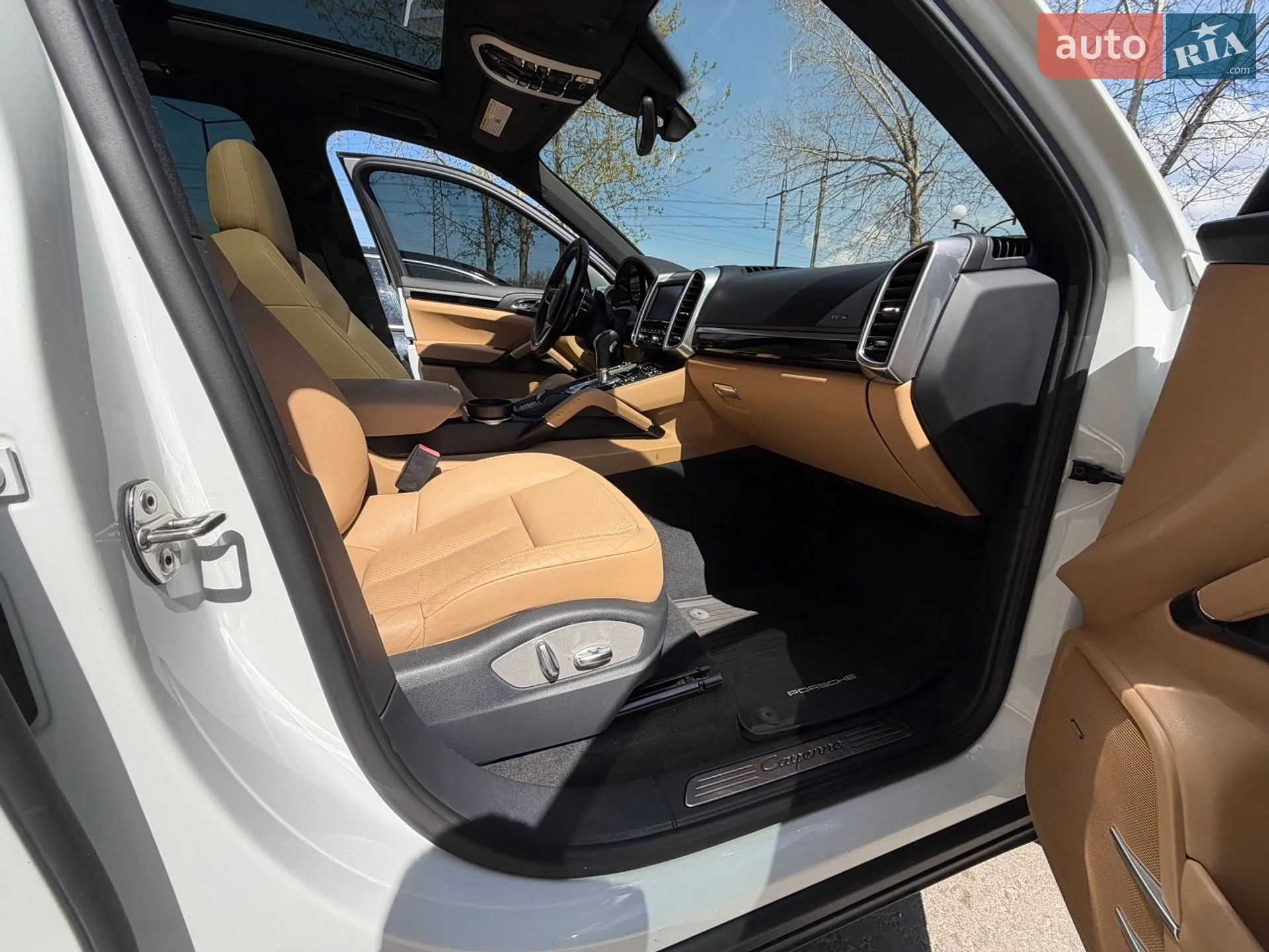 2015 Porsche Cayenne - мініатюра 36