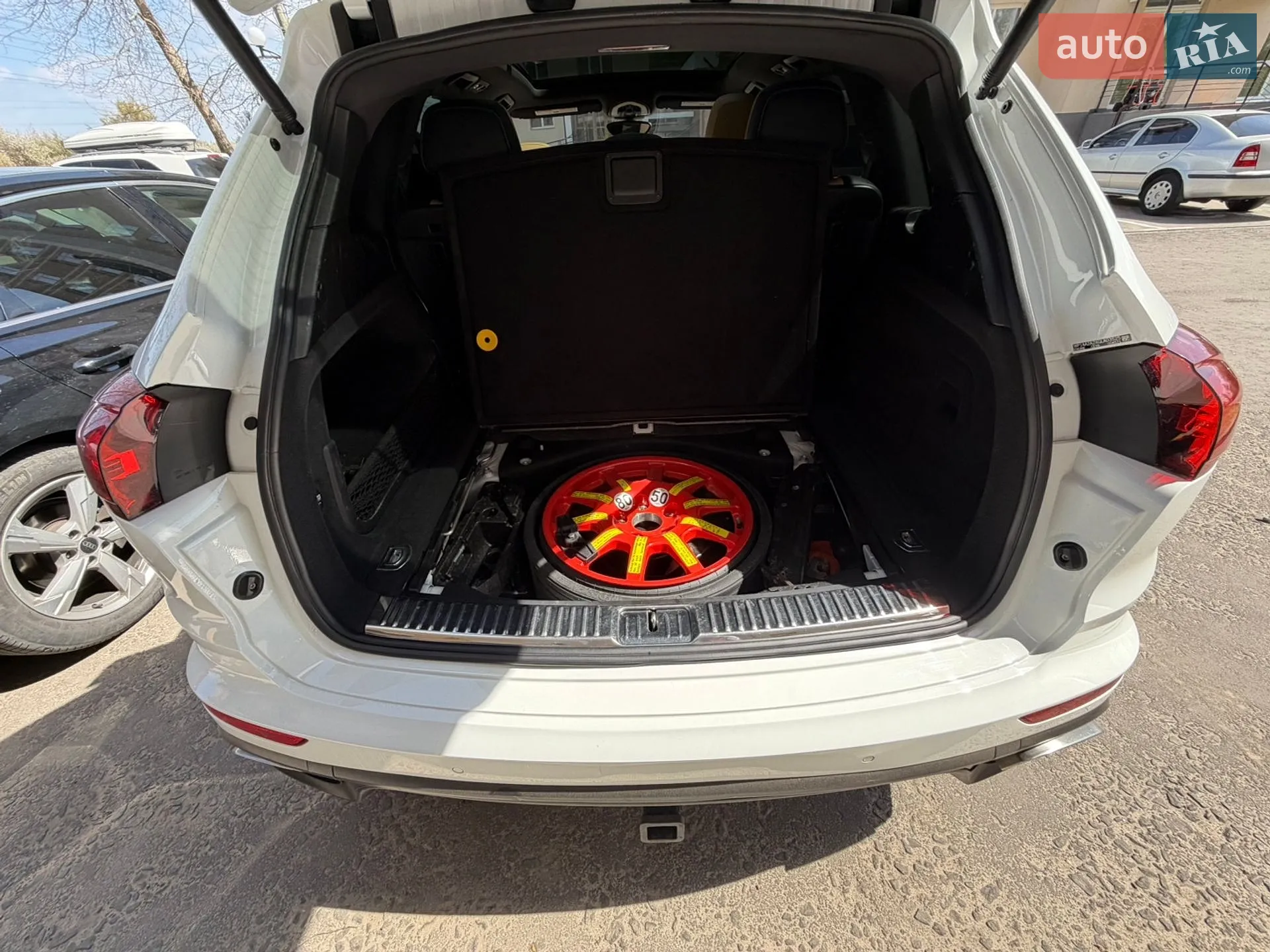 2015 Porsche Cayenne - мініатюра 22