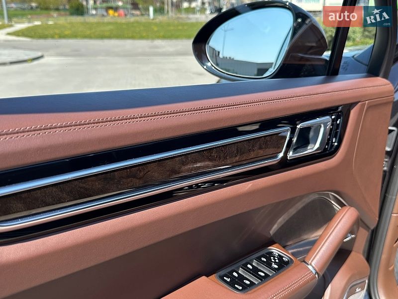 Внедорожник / Кроссовер Porsche Cayenne 2018 в Харькове