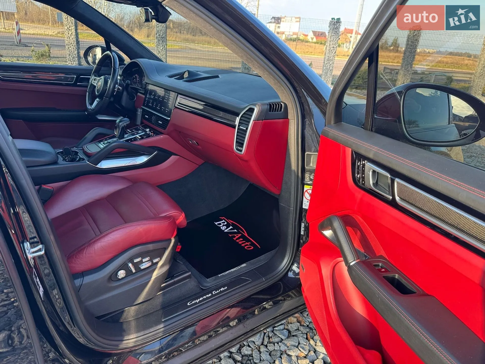 2019 Porsche Cayenne - мініатюра 25
