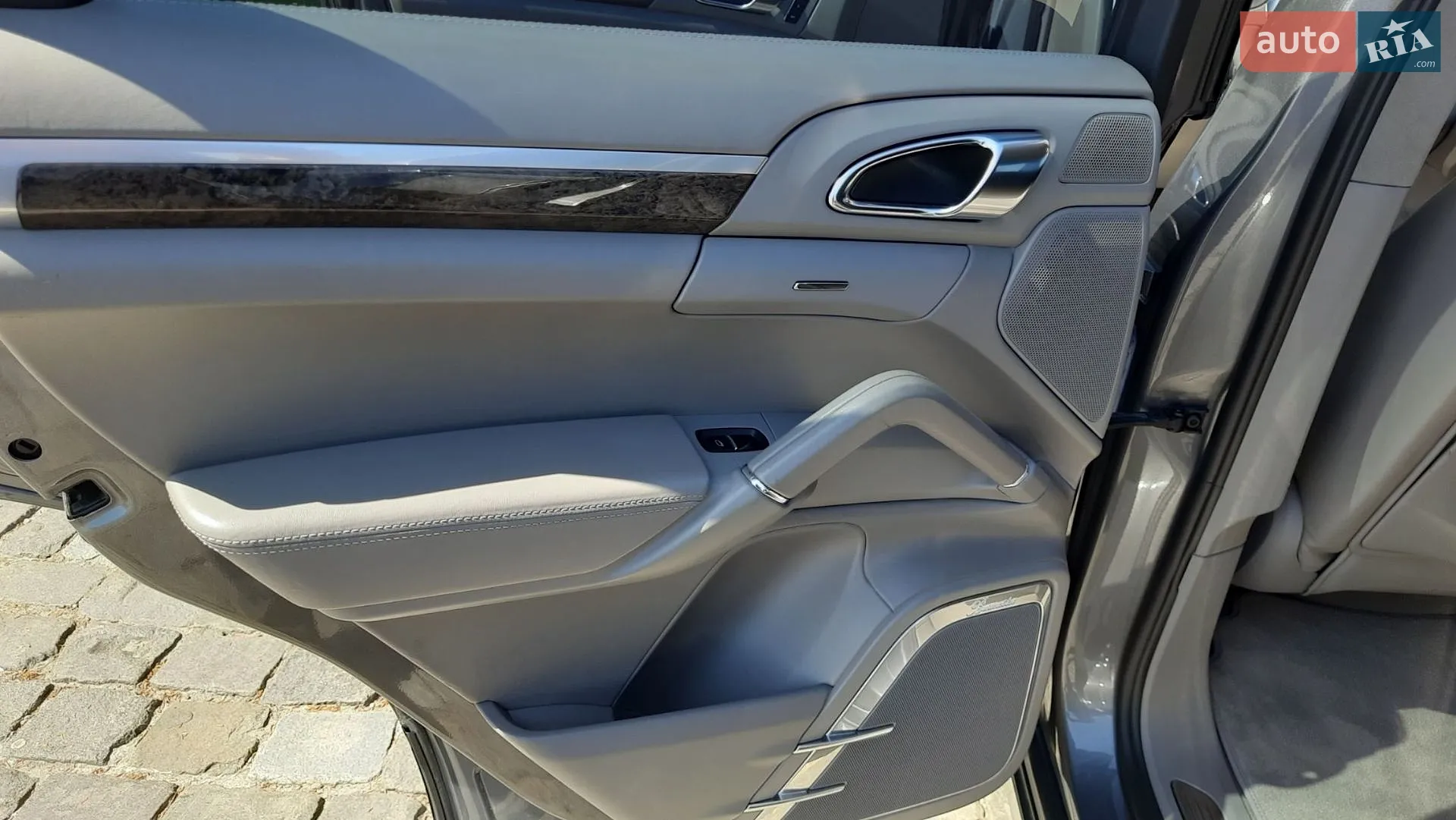 2011 Porsche Cayenne - мініатюра 11