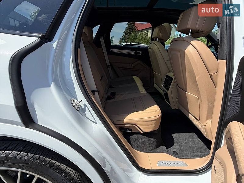 Внедорожник / Кроссовер Porsche Cayenne 2022 в Львове