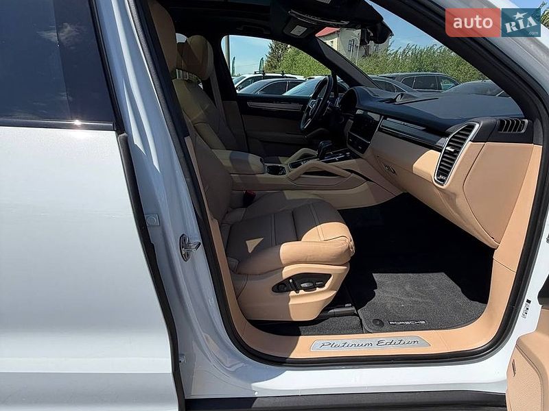 Внедорожник / Кроссовер Porsche Cayenne 2022 в Львове