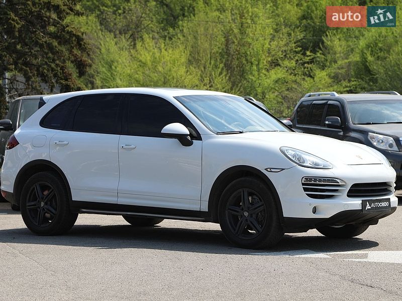 Внедорожник / Кроссовер Porsche Cayenne 2013 в Харькове