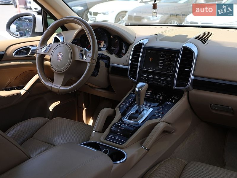 Внедорожник / Кроссовер Porsche Cayenne 2013 в Харькове