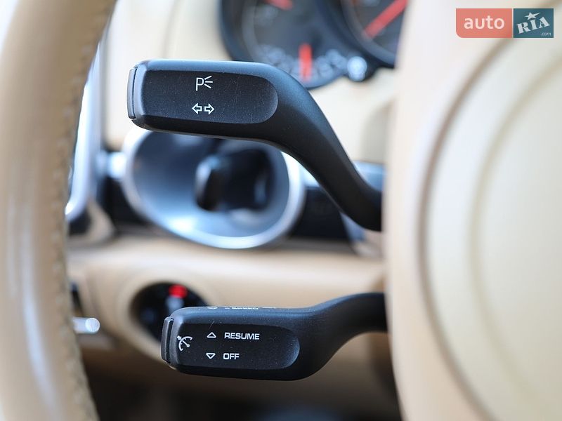 Внедорожник / Кроссовер Porsche Cayenne 2013 в Харькове