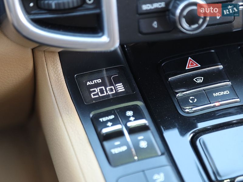 Внедорожник / Кроссовер Porsche Cayenne 2013 в Харькове