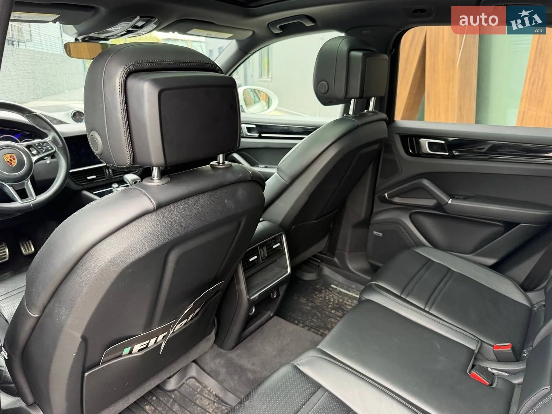 2019 Porsche Cayenne - мініатюра 18