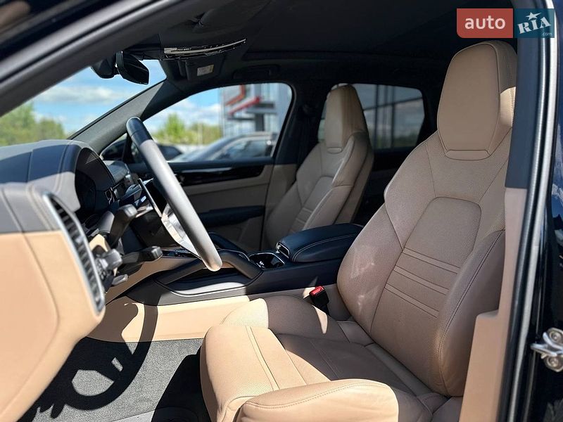 Внедорожник / Кроссовер Porsche Cayenne 2021 в Ужгороде
