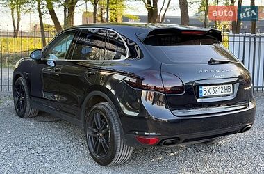 Внедорожник / Кроссовер Porsche Cayenne 2013 в Хмельницком