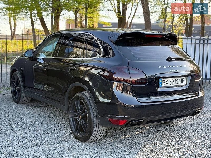 Внедорожник / Кроссовер Porsche Cayenne 2013 в Хмельницком