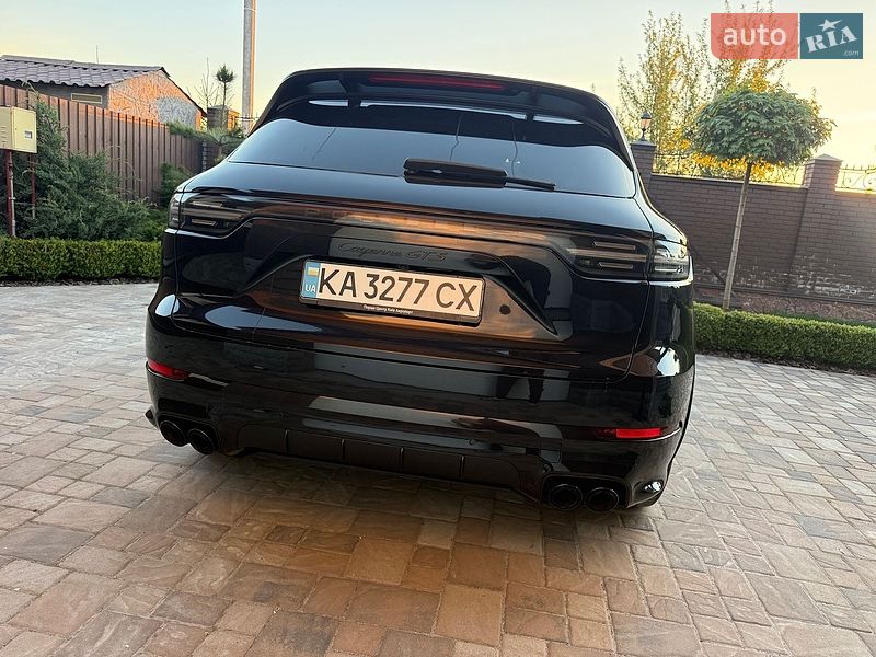 Внедорожник / Кроссовер Porsche Cayenne 2021 в Киеве