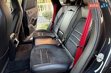 Внедорожник / Кроссовер Porsche Cayenne 2021 в Киеве
