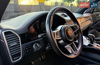 Внедорожник / Кроссовер Porsche Cayenne 2021 в Киеве