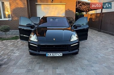 Внедорожник / Кроссовер Porsche Cayenne 2021 в Киеве