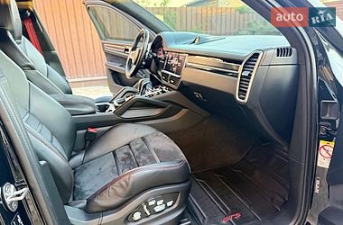 Внедорожник / Кроссовер Porsche Cayenne 2021 в Киеве