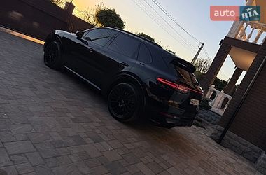 Внедорожник / Кроссовер Porsche Cayenne 2021 в Киеве