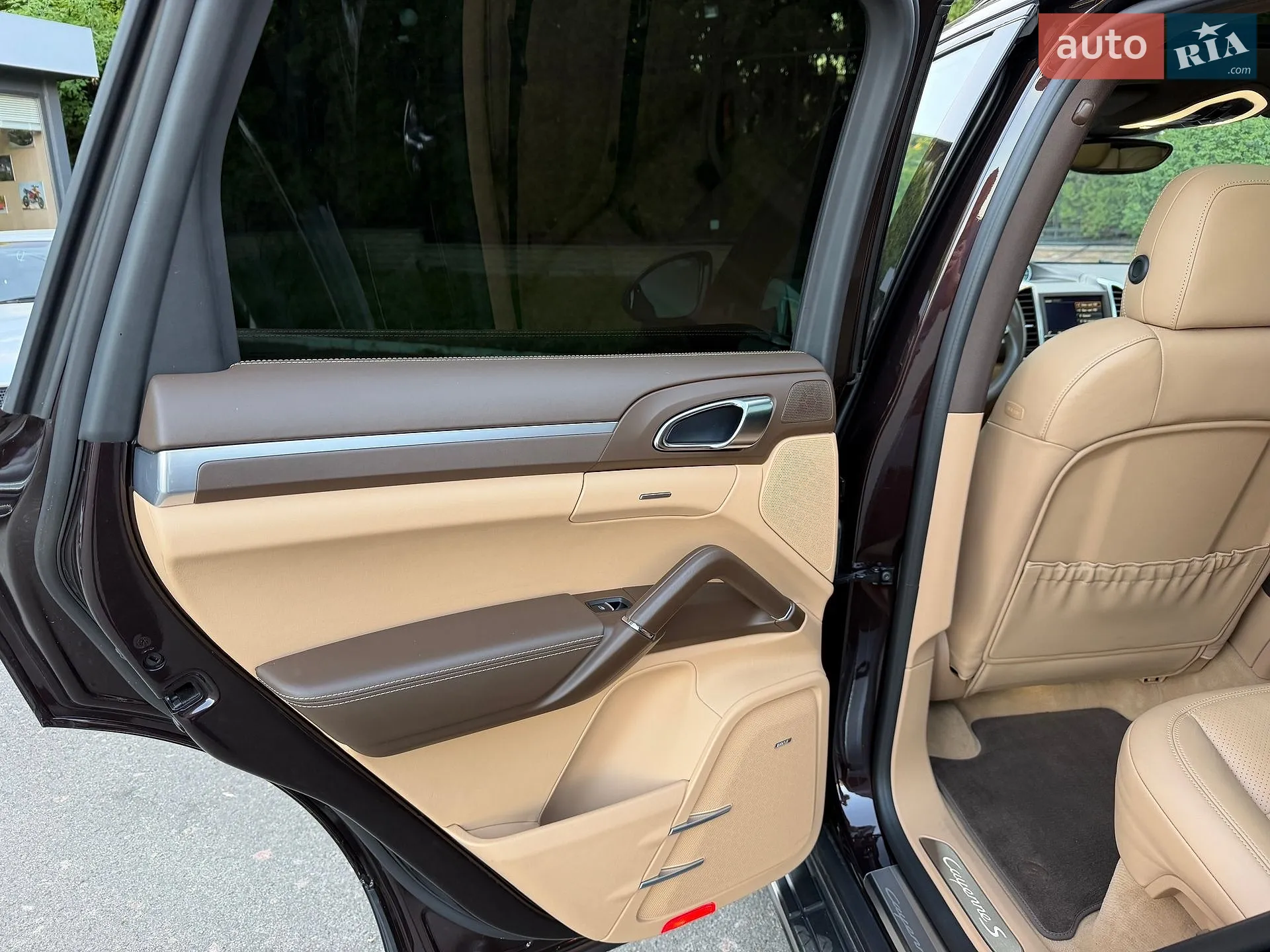 2015 Porsche Cayenne - мініатюра 35