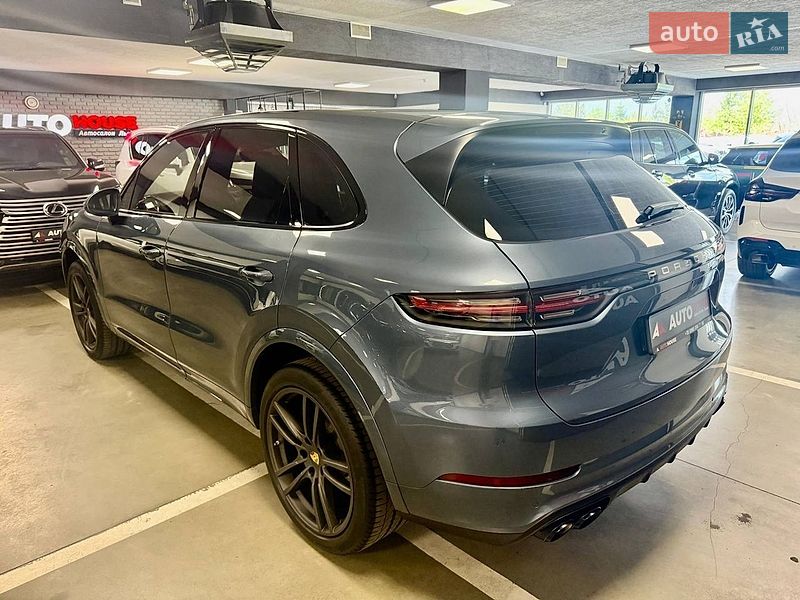 Внедорожник / Кроссовер Porsche Cayenne 2018 в Львове