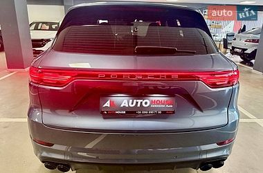 Внедорожник / Кроссовер Porsche Cayenne 2018 в Львове