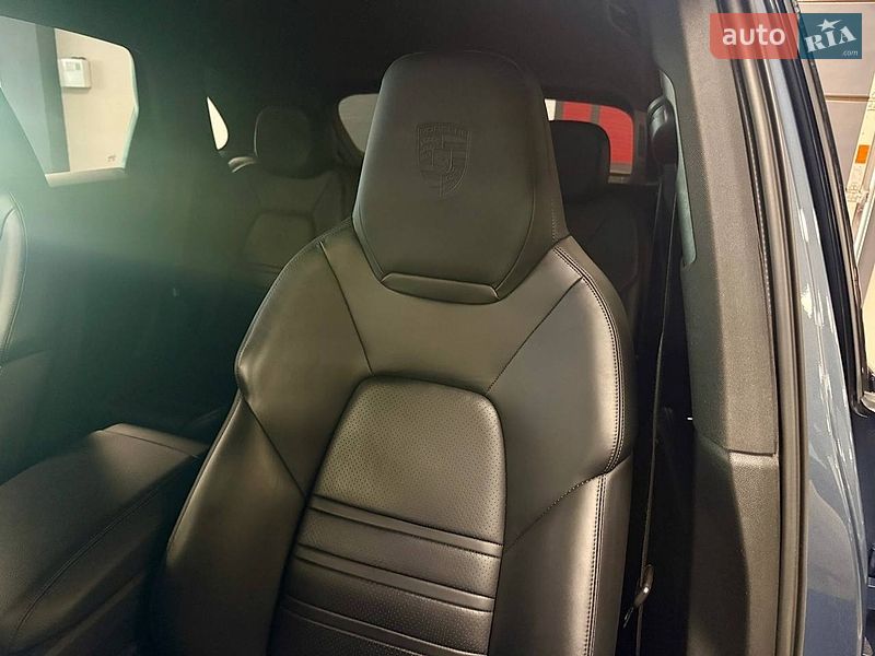 Внедорожник / Кроссовер Porsche Cayenne 2018 в Львове
