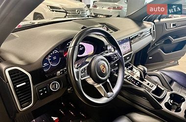 Внедорожник / Кроссовер Porsche Cayenne 2018 в Львове