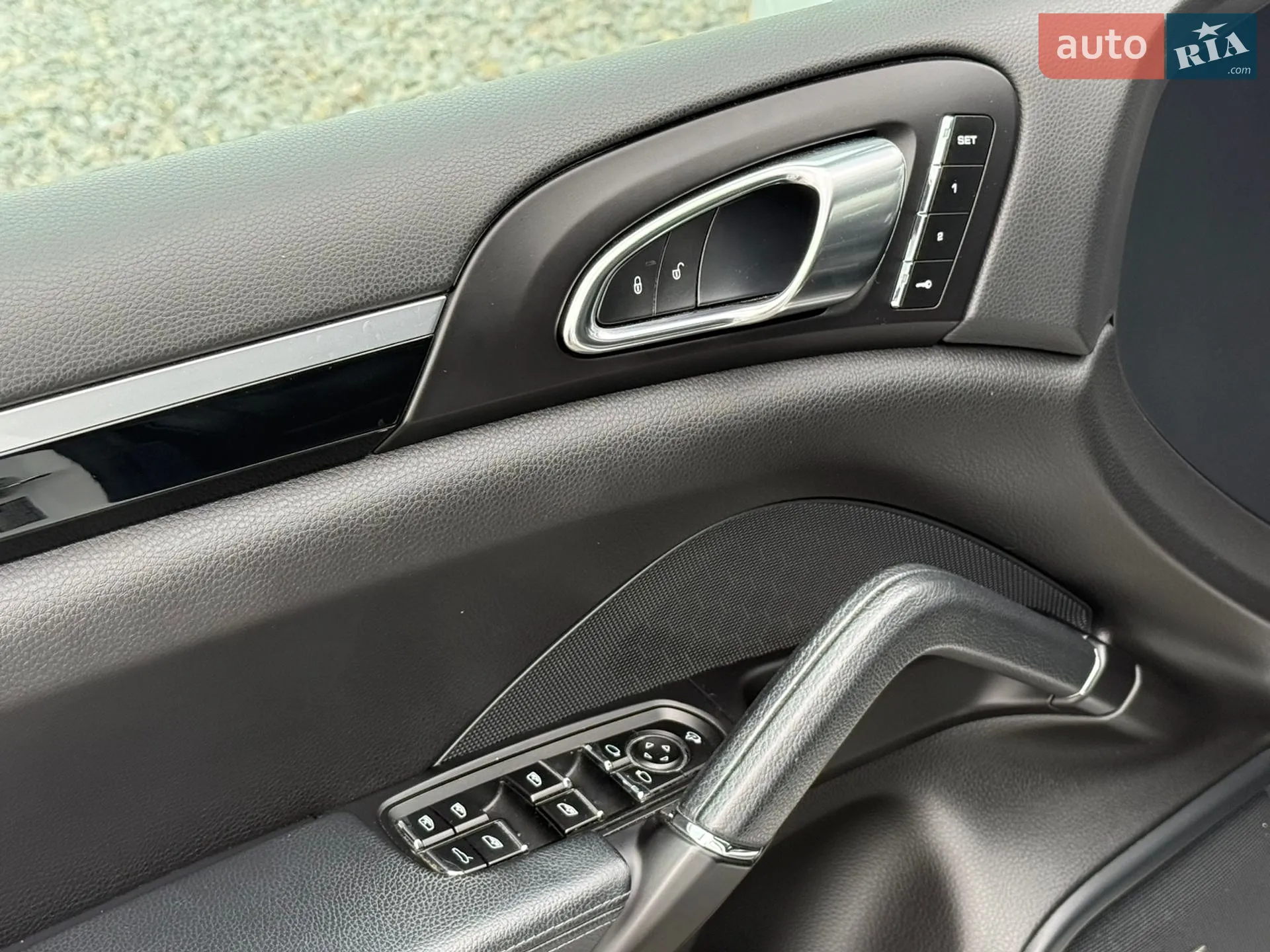 2015 Porsche Cayenne - мініатюра 23