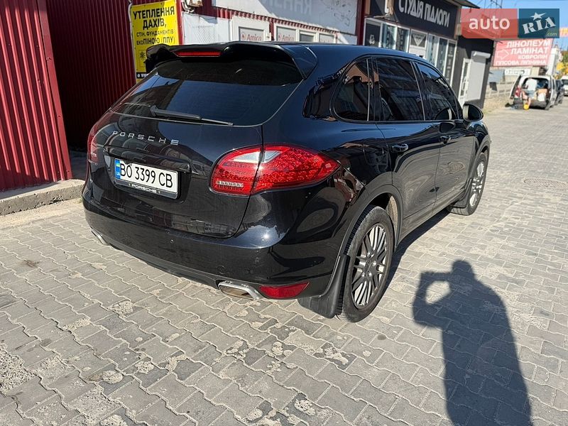 Позашляховик / Кросовер Porsche Cayenne 2012 в Тернополі