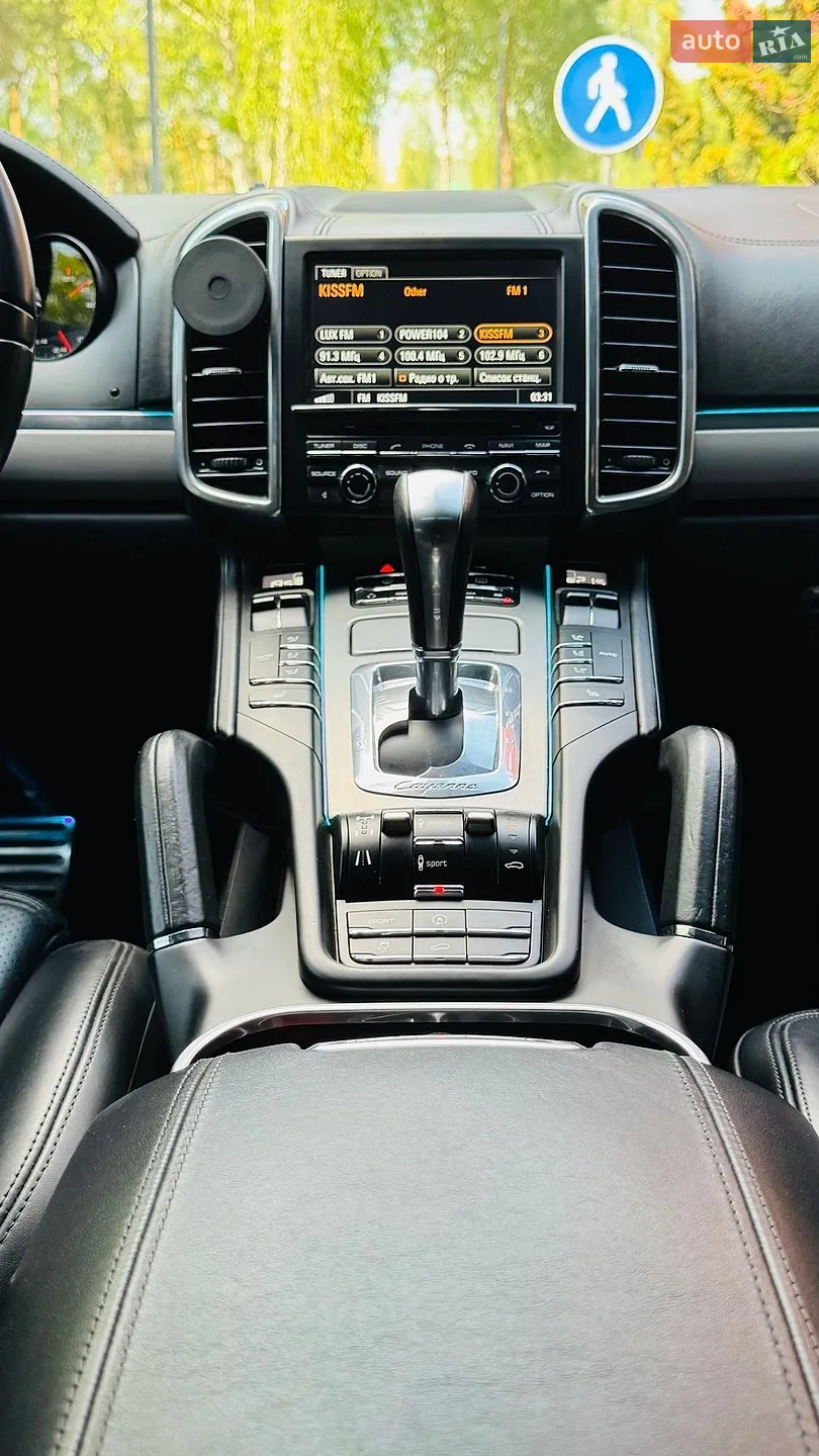 2010 Porsche Cayenne - мініатюра 129