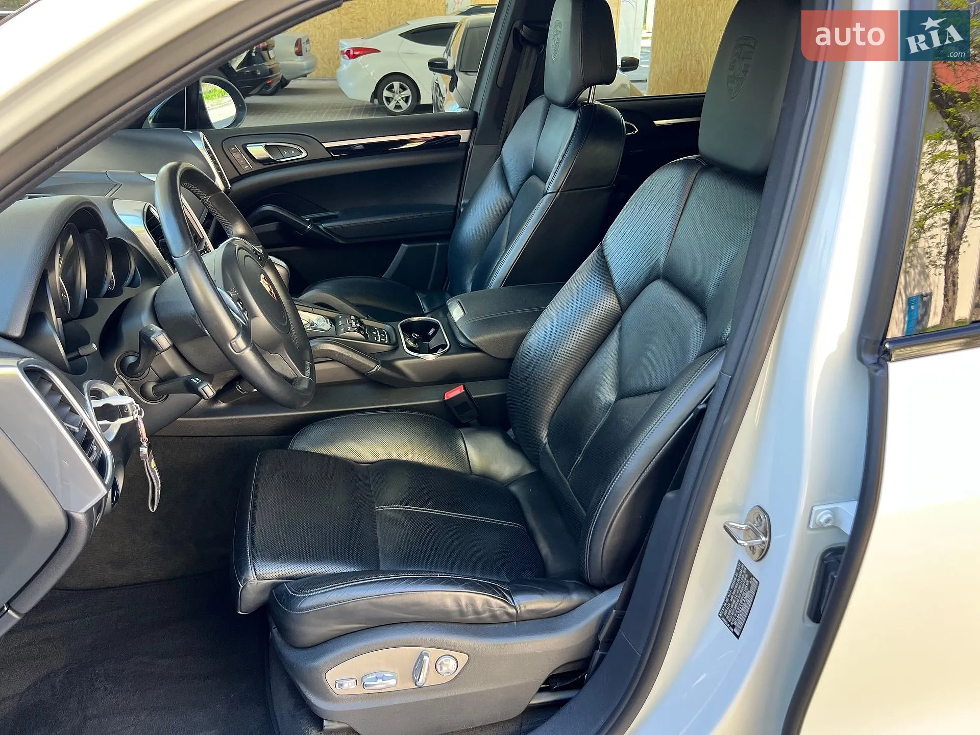 2012 Porsche Cayenne - мініатюра 22