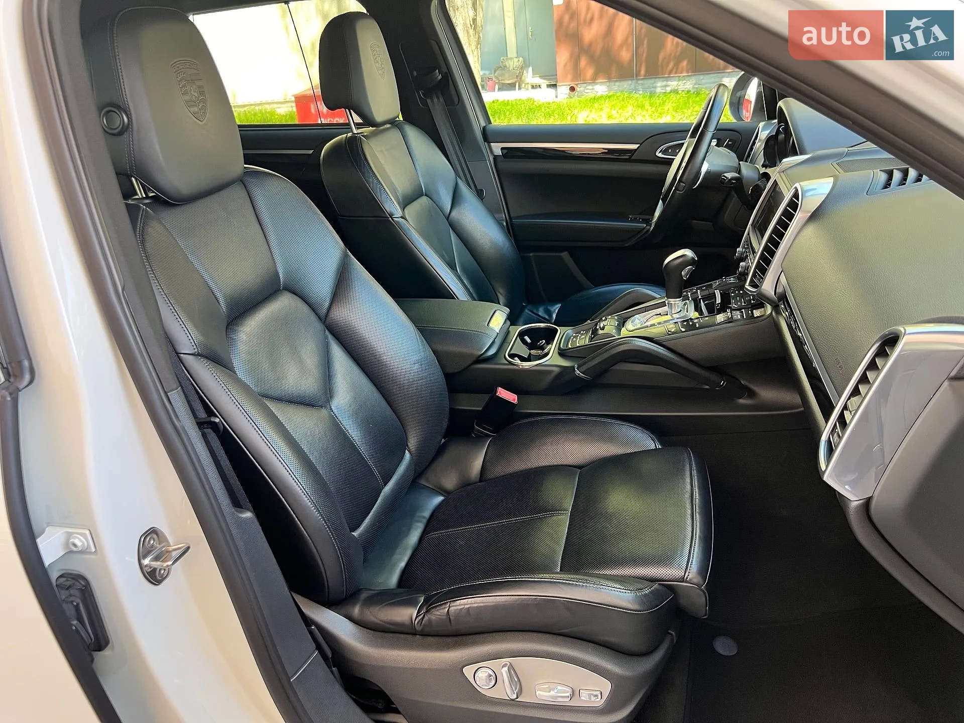 2012 Porsche Cayenne - мініатюра 37