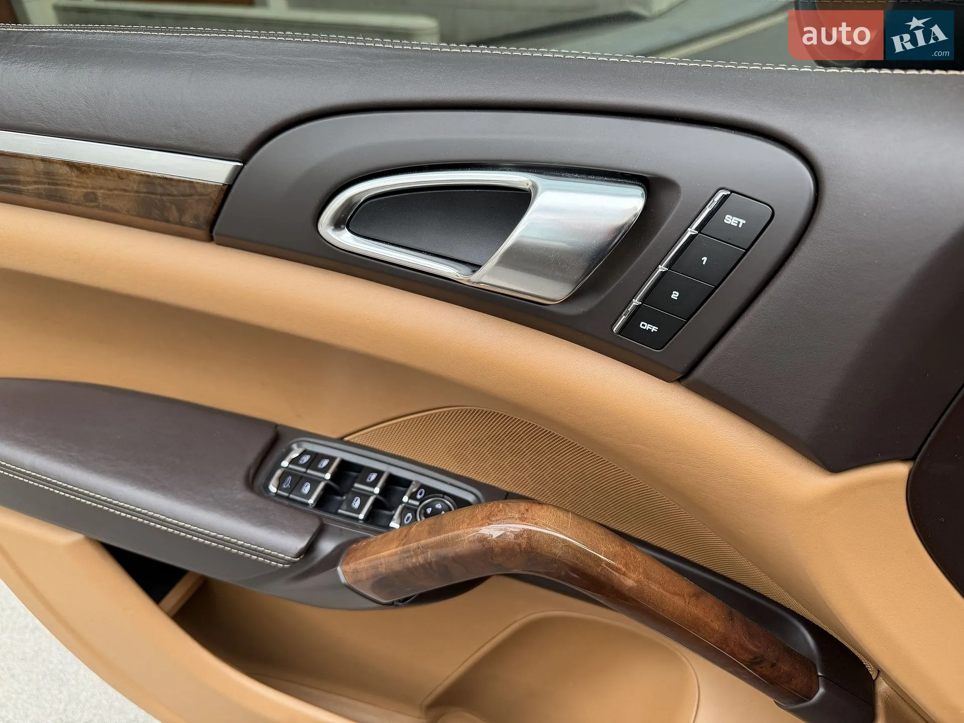 2011 Porsche Cayenne - мініатюра 30