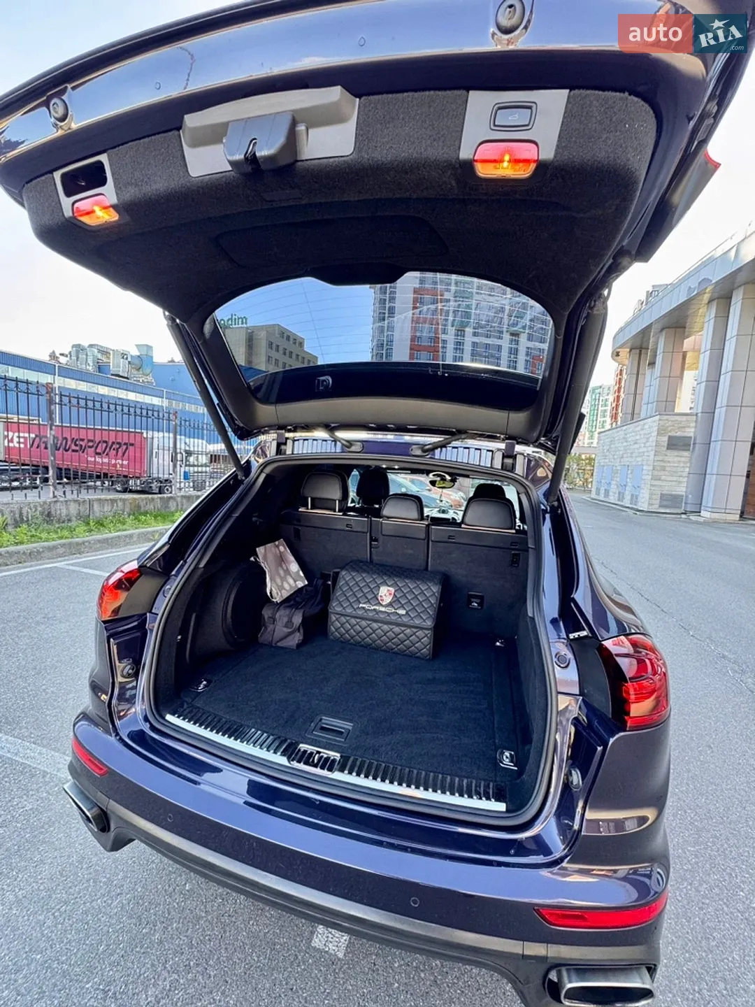 2017 Porsche Cayenne - мініатюра 11