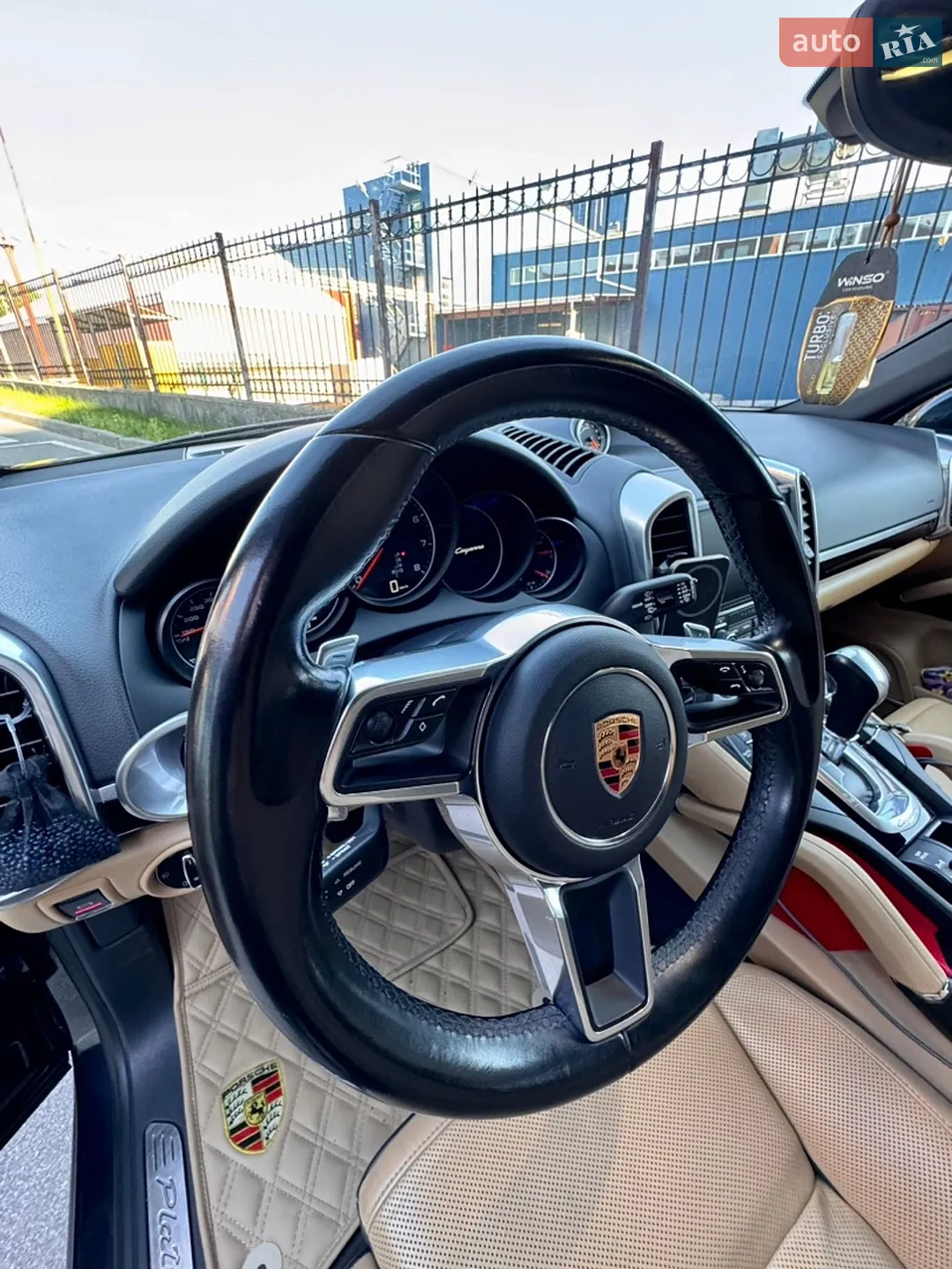 2017 Porsche Cayenne - мініатюра 15