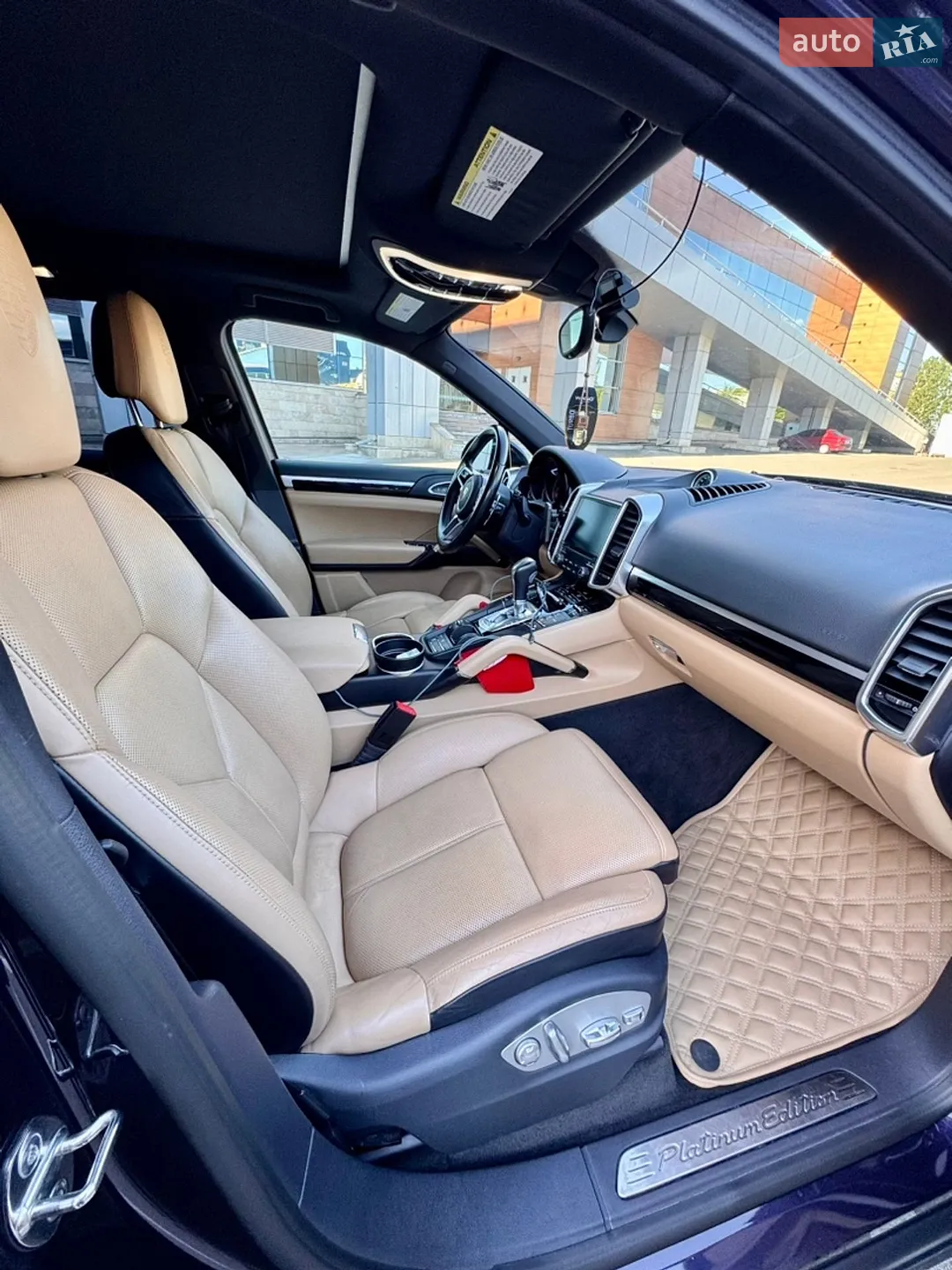 2017 Porsche Cayenne - мініатюра 18