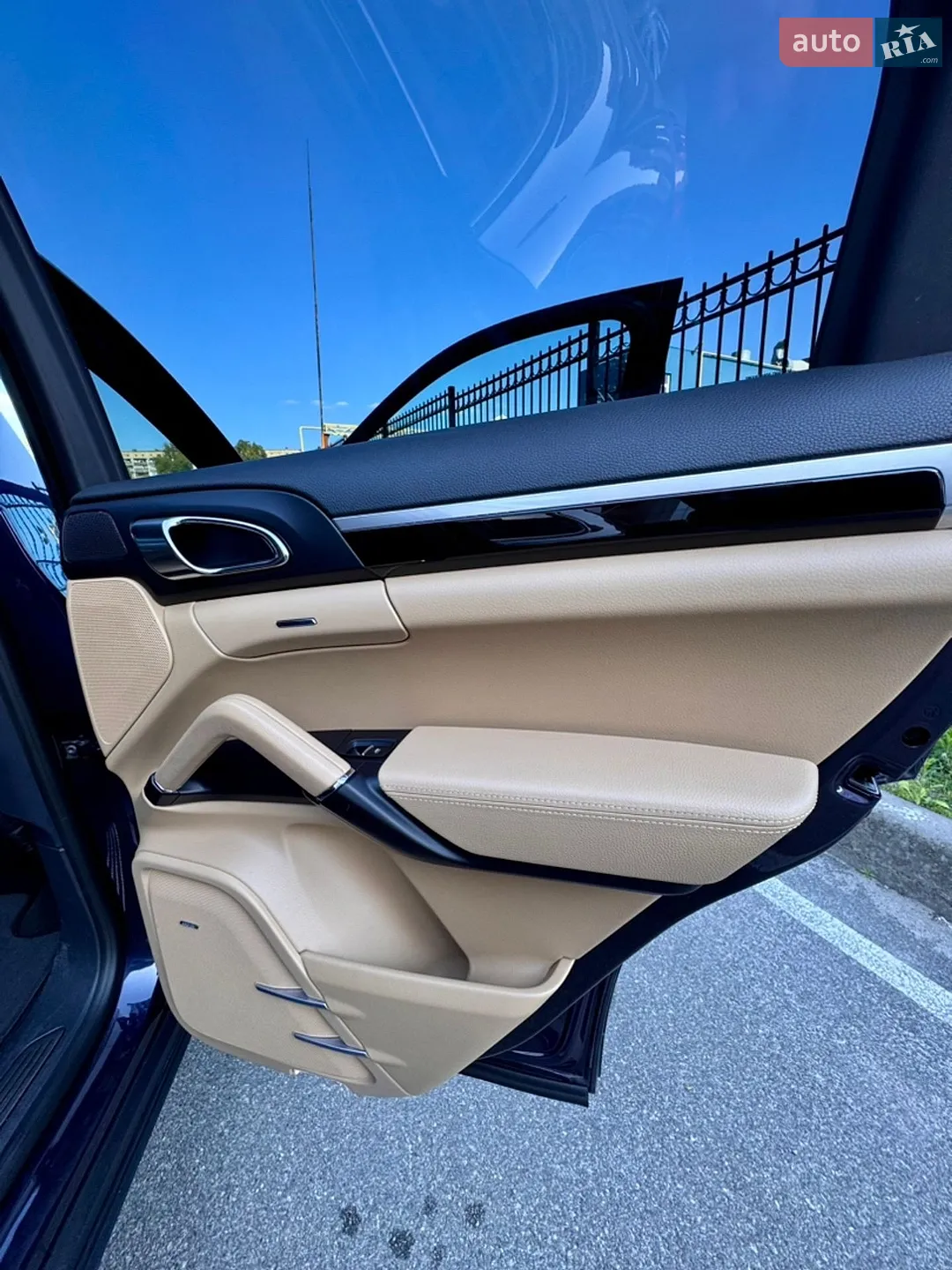 2017 Porsche Cayenne - мініатюра 26