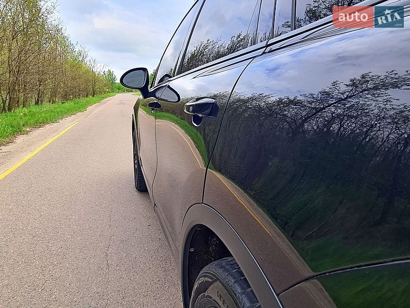 Внедорожник / Кроссовер Porsche Cayenne 2014 в Житомире