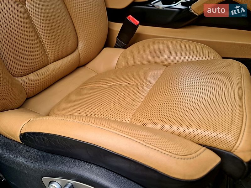 Внедорожник / Кроссовер Porsche Cayenne 2014 в Житомире