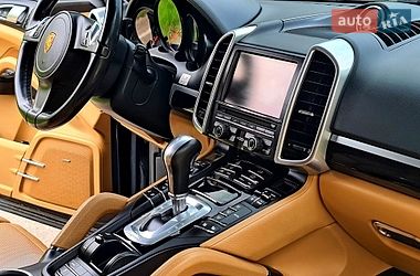 Внедорожник / Кроссовер Porsche Cayenne 2014 в Житомире