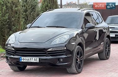 Внедорожник / Кроссовер Porsche Cayenne 2013 в Днепре