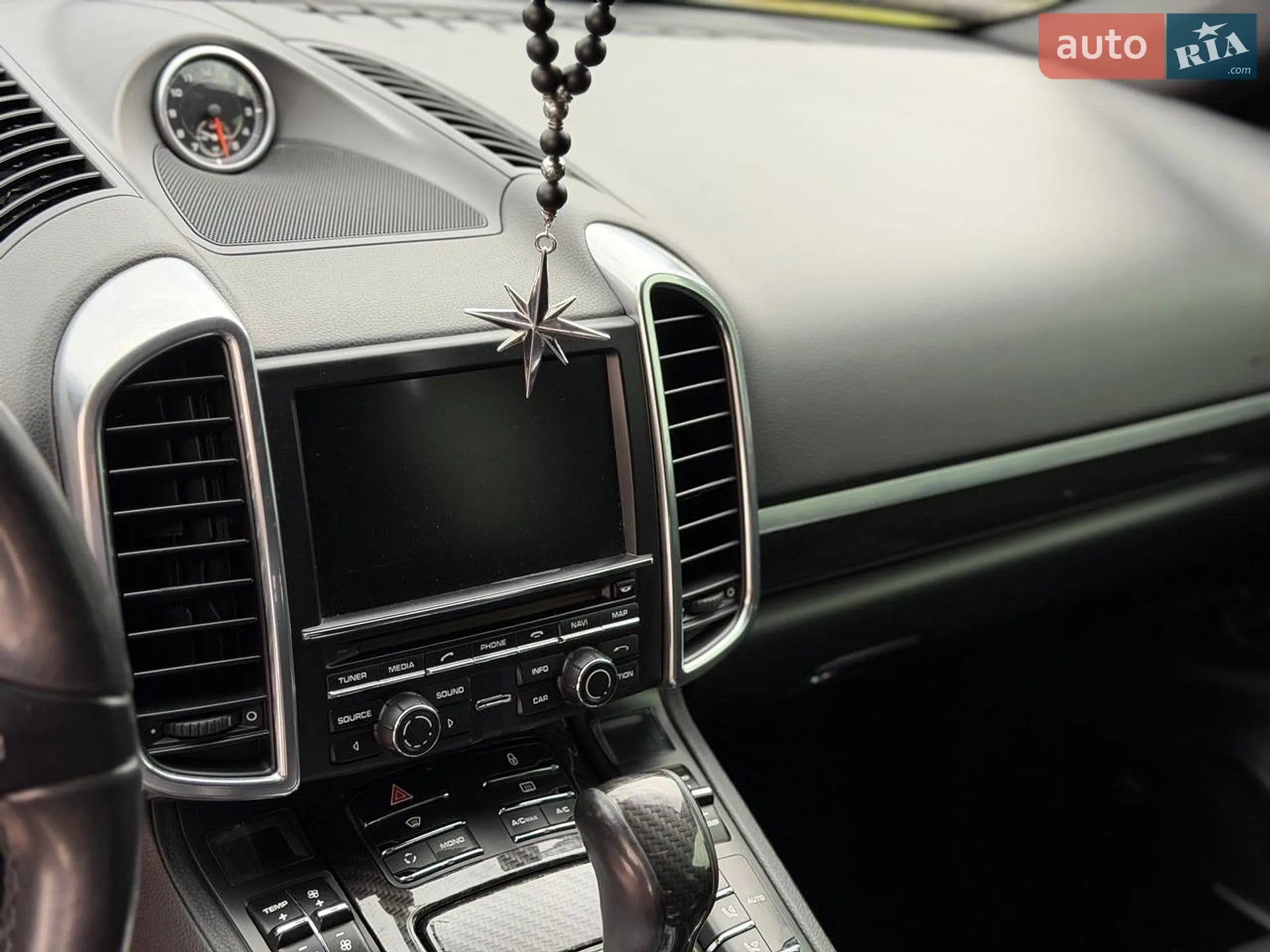2013 Porsche Cayenne - мініатюра 17