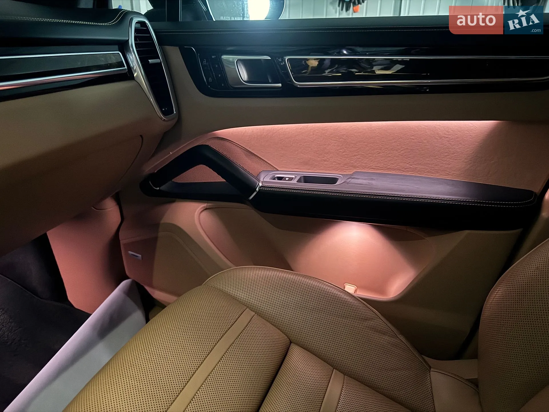 2019 Porsche Cayenne - мініатюра 12