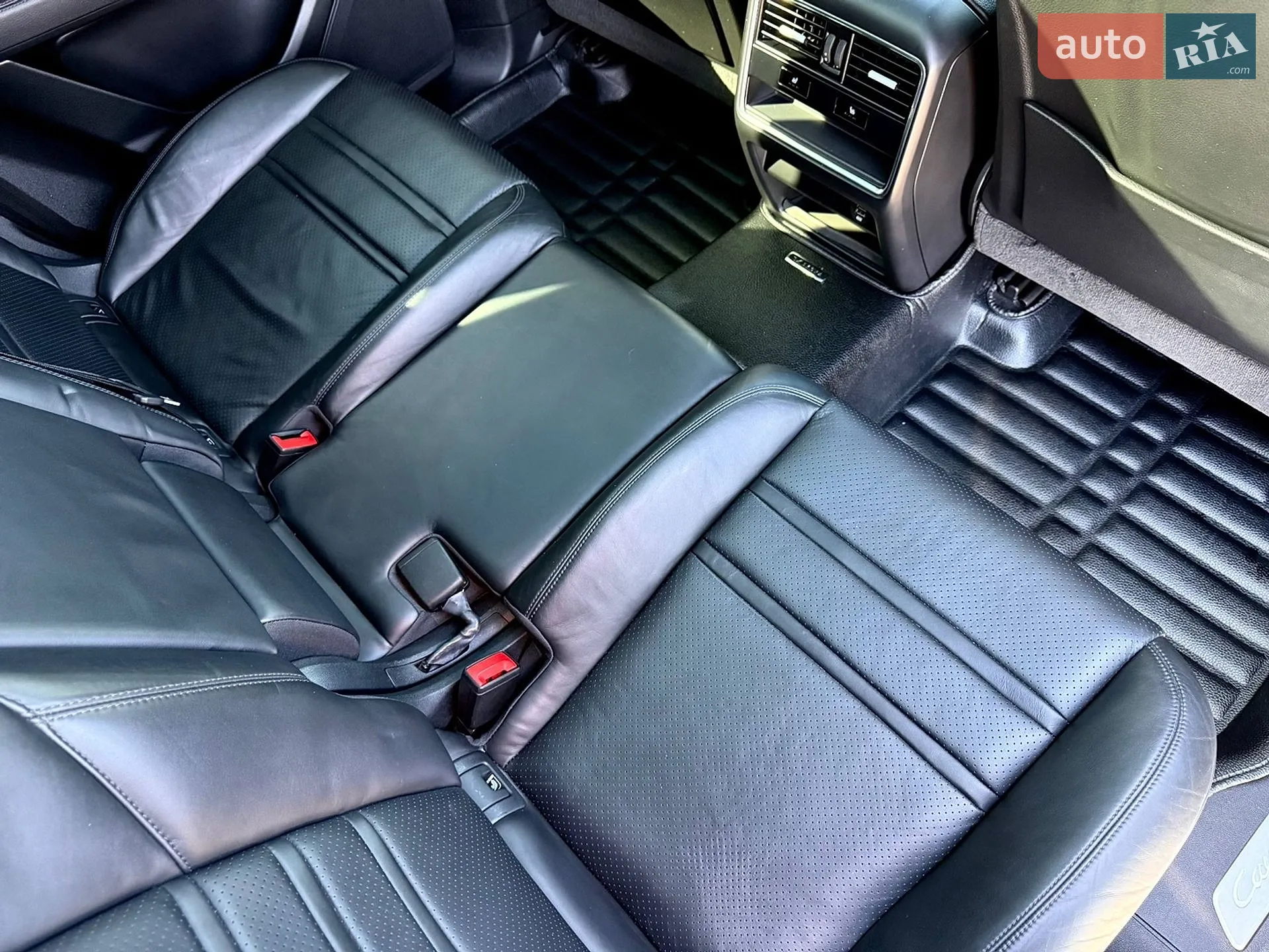 2019 Porsche Cayenne - мініатюра 47