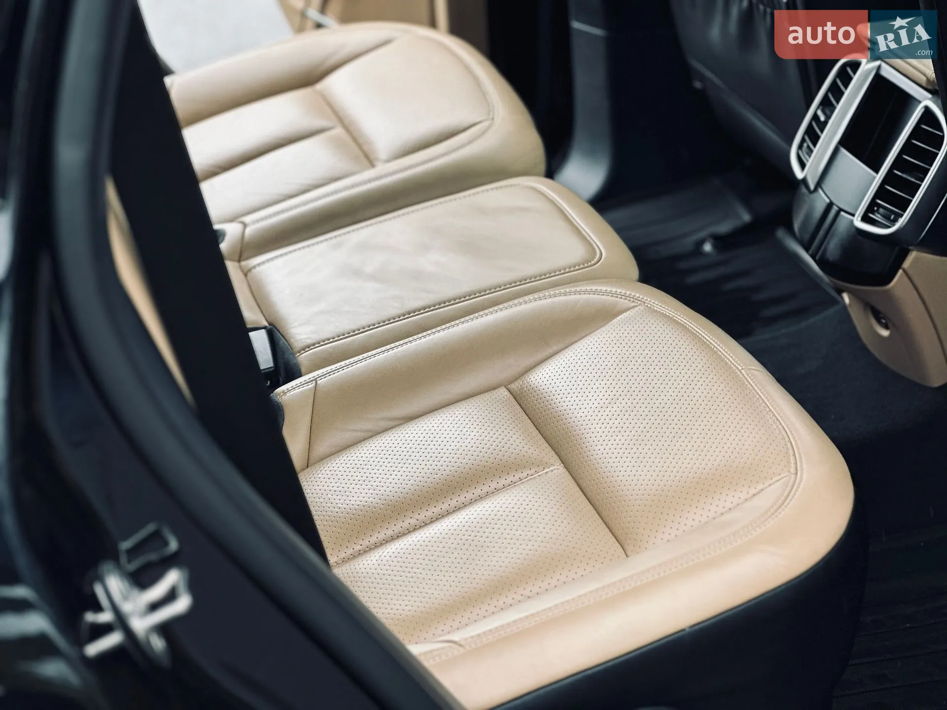 2017 Porsche Cayenne - мініатюра 13