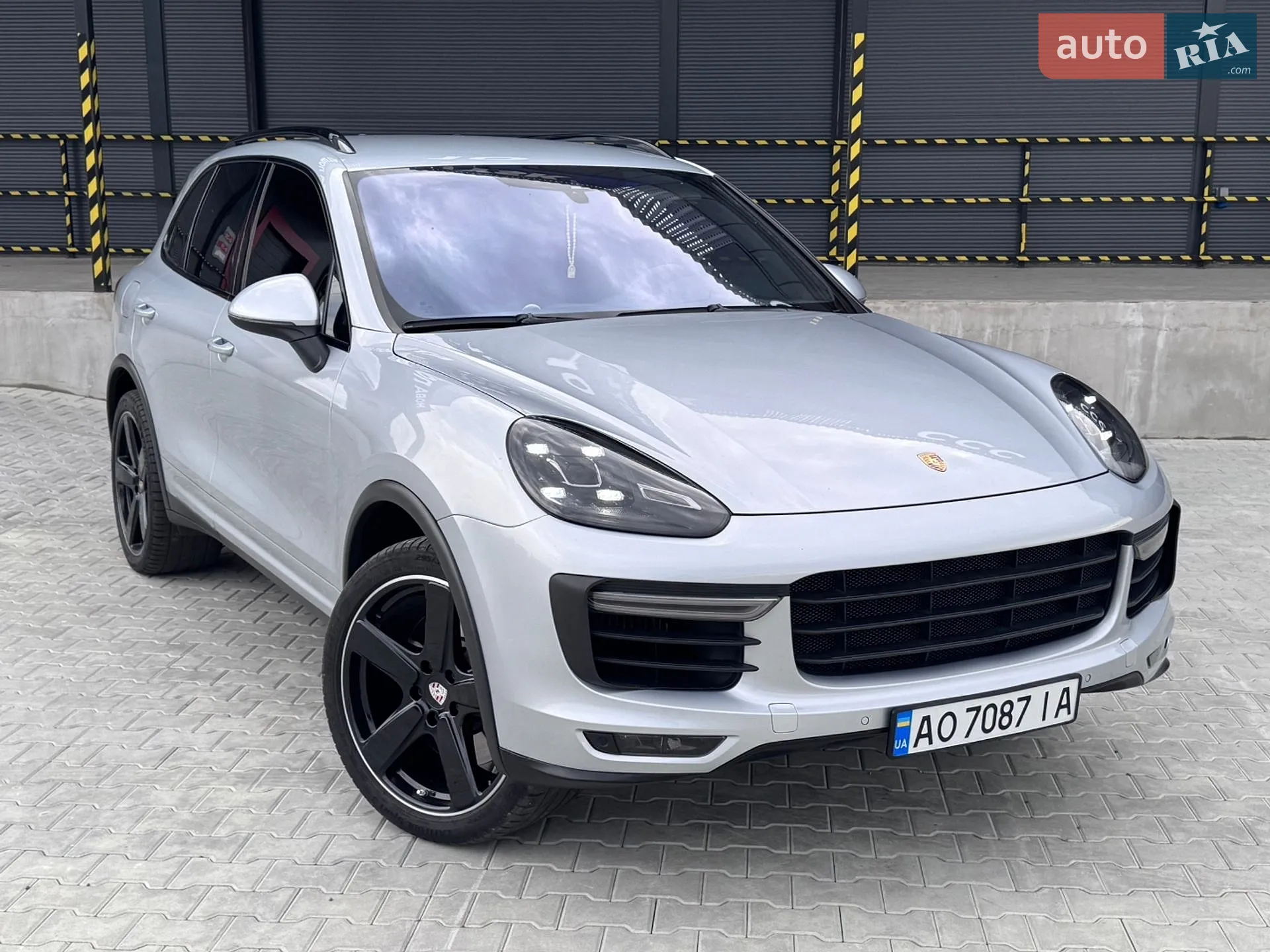 2015 Porsche Cayenne - мініатюра 20