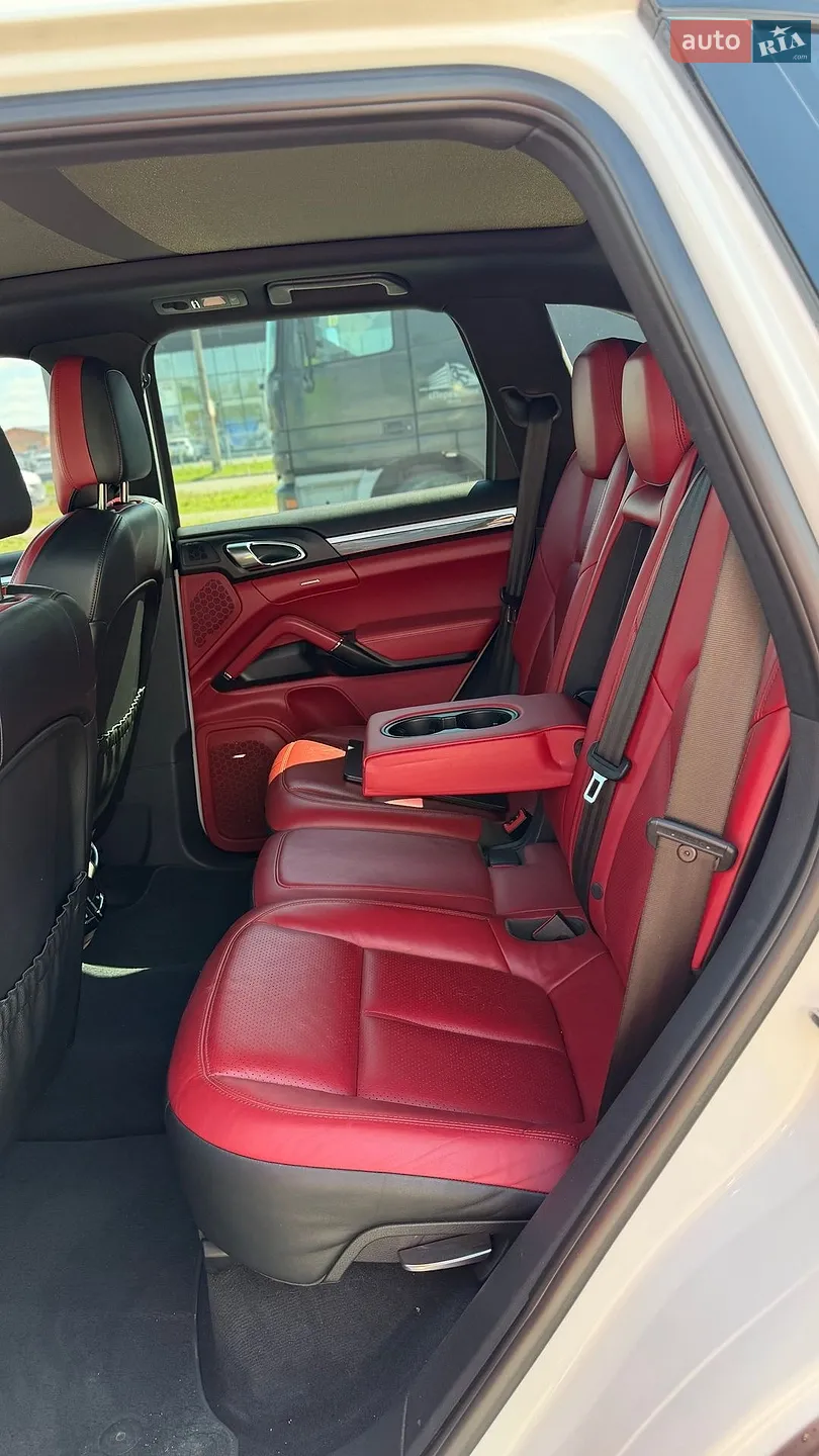 2013 Porsche Cayenne - мініатюра 23